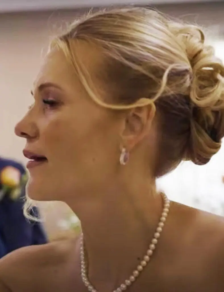 Bride head shot